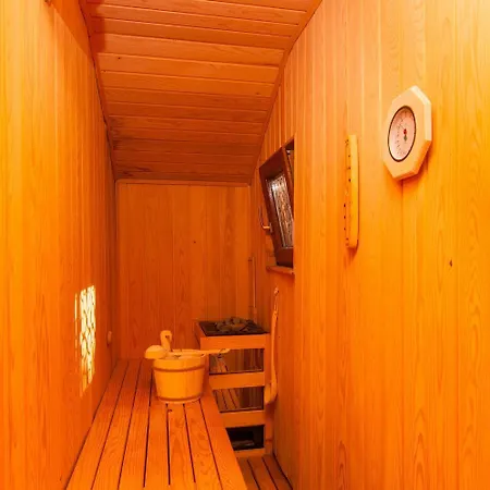 10 Persons With Pool At Island Brac *