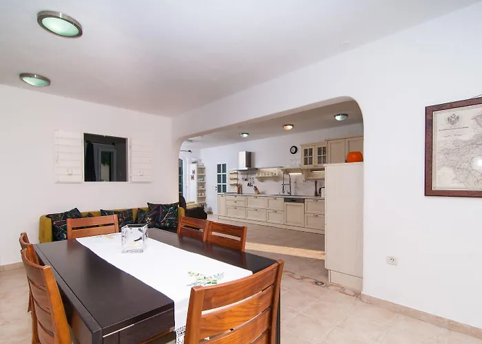 10 Persons With Pool At Island Brac Villa Supetar