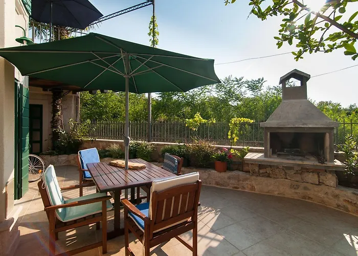 10 Persons With Pool At Island Brac Villa Supetar