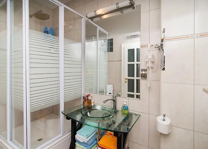 10 Persons With Pool At Island Brac Villa