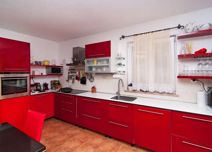 10 Persons With Pool At Island Brac Supetar